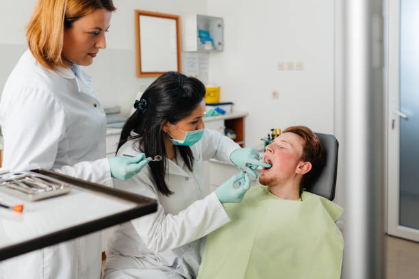 Best Cracked Tooth Emergency Dentist  in Remsen, IA
